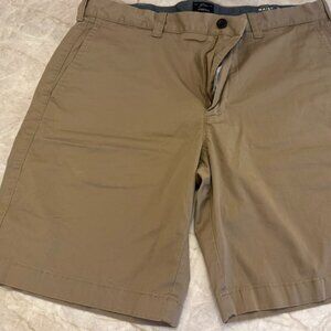 NWOT Mens 9" JCrew Stretch Chino Short